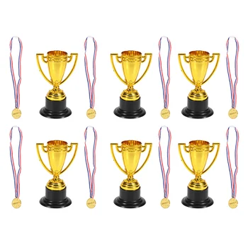 12Pcs Mini Plastové Zlaté Poháre Odmenu Ceny Deti Malé Medailí, pre Deti Darček Ocenenia Zlatá Trofej (6xTrophies + 6xMedals)
