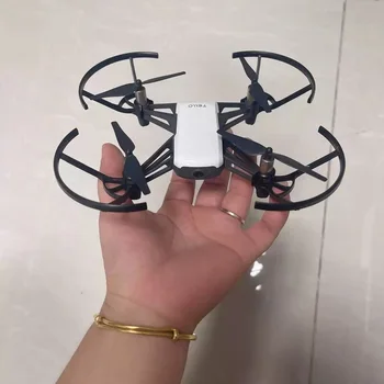 Tello puzzle programovanie drone s jedným strojom a jeden výkon, môže byť ovládaný pomocou mobilného telefónu